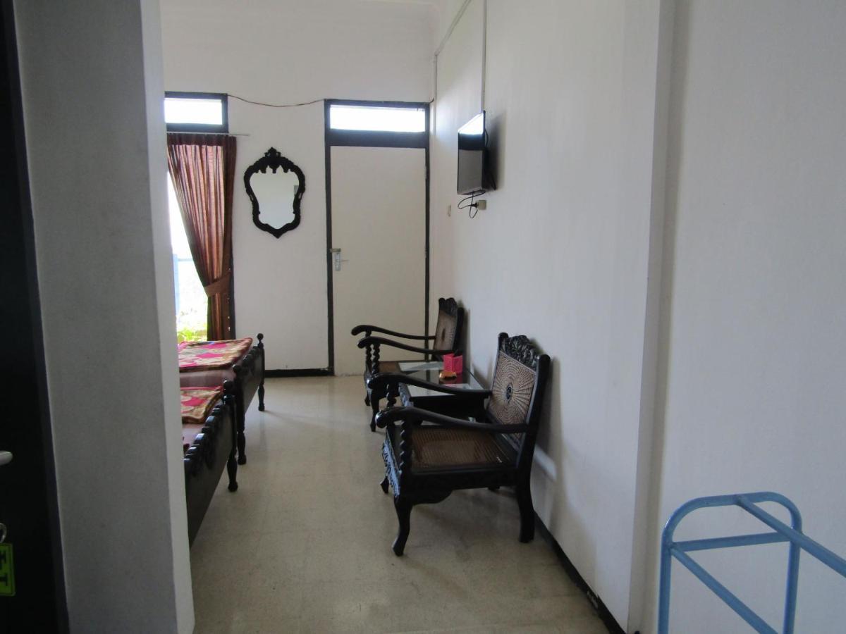 Hotel Pantes Sarangan Buitenkant foto